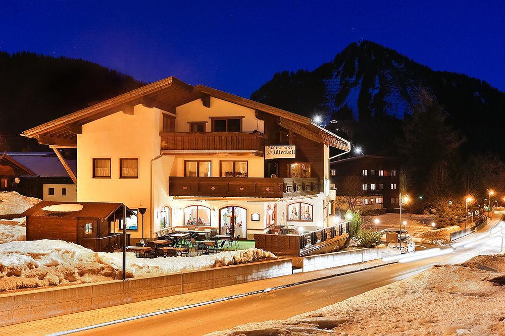 Gaestehaus Zugspitzblick Berwang Exterior foto