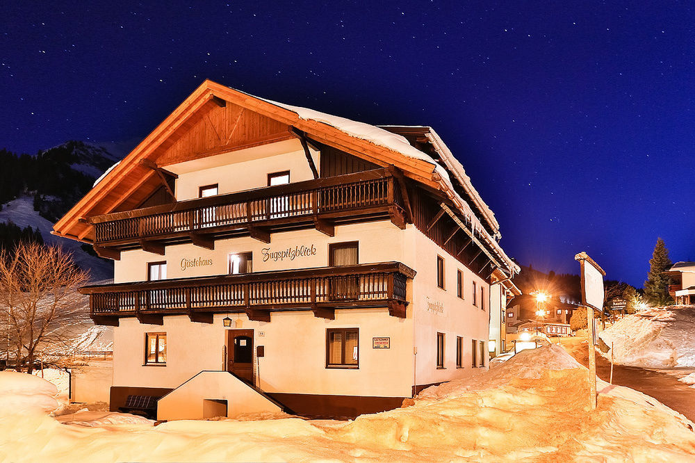 Gaestehaus Zugspitzblick Berwang Exterior foto